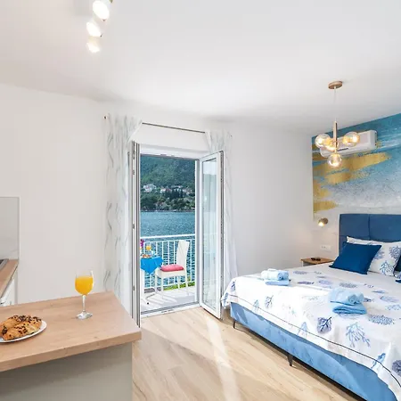 Quiet And Relaxing Seastar With A Balcony * Zaton (Dubrovnik-Neretva)