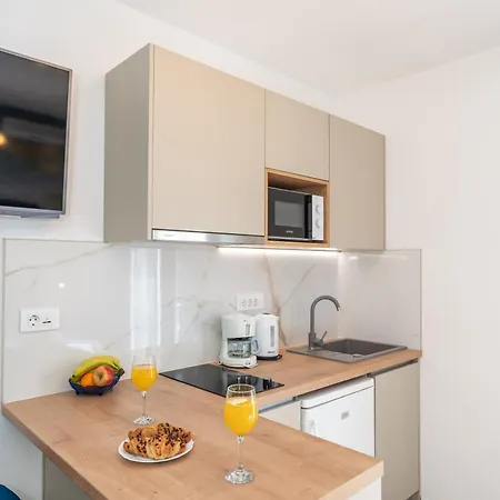 Quiet And Relaxing Seastar With A Balcony Lägenhet