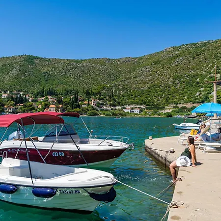 Quiet And Relaxing Seastar With A Balcony Lägenhet