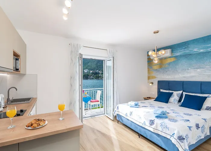 Quiet And Relaxing Seastar With A Balcony * Zaton (Dubrovnik-Neretva)