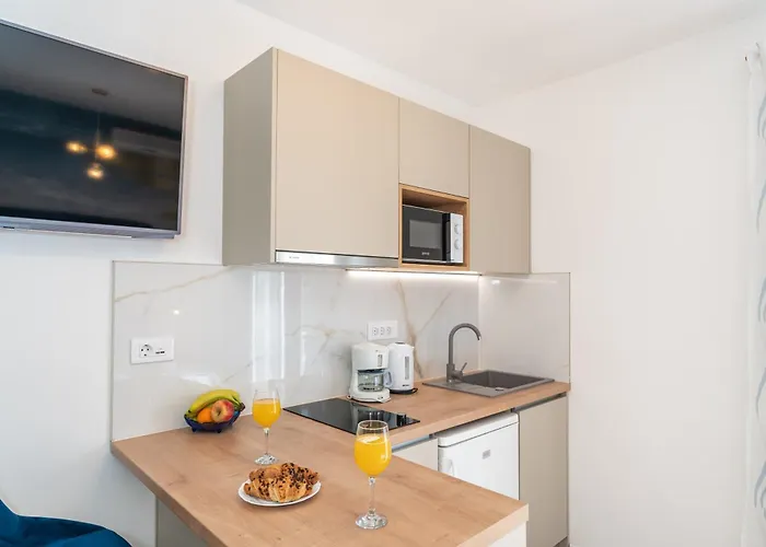 Quiet And Relaxing Seastar With A Balcony Apartamento
