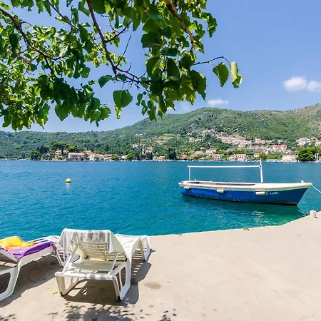 Quiet And Relaxing Seastar With A Balcony * Zaton (Dubrovnik-Neretva)