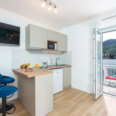 Quiet And Relaxing Seastar With A Balcony *