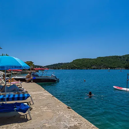 Quiet And Relaxing Seastar With A Balcony