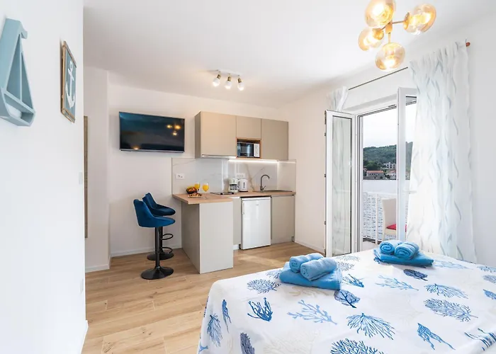 Quiet And Relaxing Seastar With A Balcony