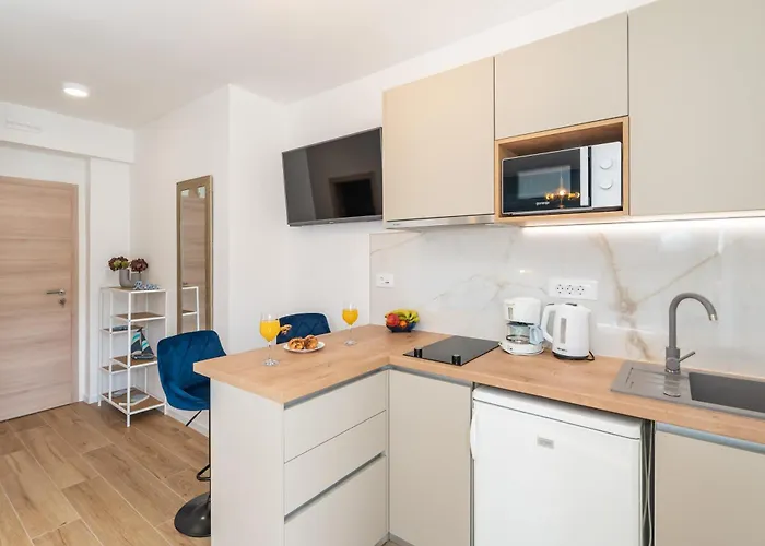 Quiet And Relaxing Seastar With A Balcony דירה *