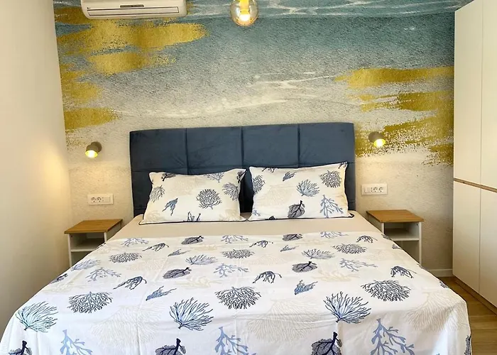 Quiet And Relaxing Seastar With A Balcony דירה זאטון