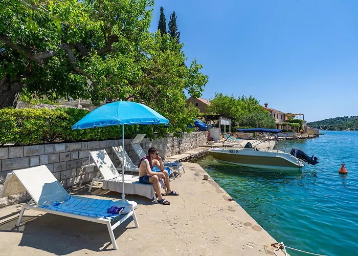 Quiet And Relaxing Seastar With A Balcony * Zaton (Dubrovnik-Neretva)